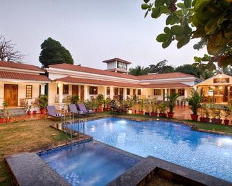 Portu Stay By Nirvana Hotels - Goa Velha - Pool