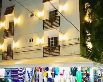 5th Avenue 3 People Balcony Apartment - Playa del Carmen - Edifício