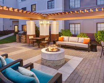 Hyatt House Boston/Waltham - Waltham - Pátio