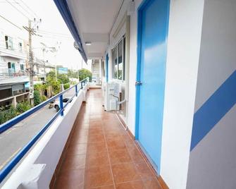 RQ North Pattaya by Collection O - Pattaya - Balcón