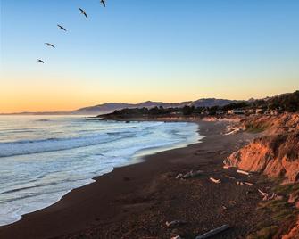 Castle Inn - Cambria - Beach