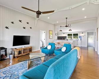 The Quince Cottage - 3 Bedrooms - Ravensbourne - Soggiorno
