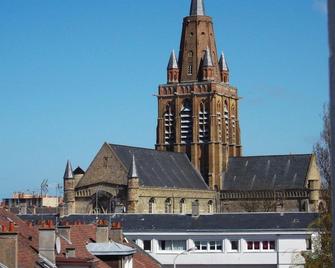 Hôtel Pacific - Calais - Edificio