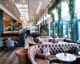 The River Lee - Cork - Lounge
