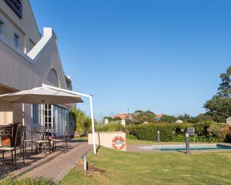 Road Lodge East London - East London - Piscina