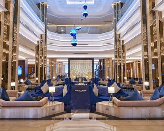 The Diplomat Radisson Blu Hotel Residence & Spa - Manama - Lobby