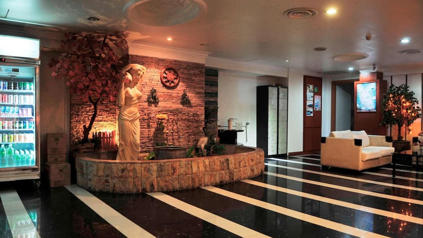 Hotel Chinatown 2