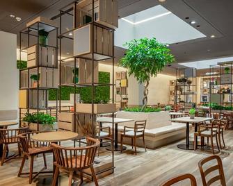 Intercityhotel Budapest - Budapest - Restaurante