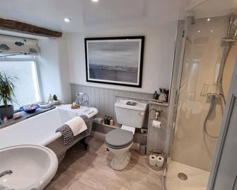Castle Keep Tea Room - Middleham - Bedroom