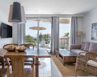 Apartamentos Marivent by Brava Hoteles - Platja d'Aro - Wohnzimmer