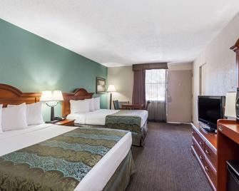 Baymont by Wyndham Sarasota - Sarasota - Bedroom