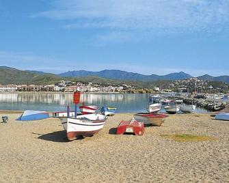 Apartment Blue Ocean-2 by Interhome - Llançà - Plage