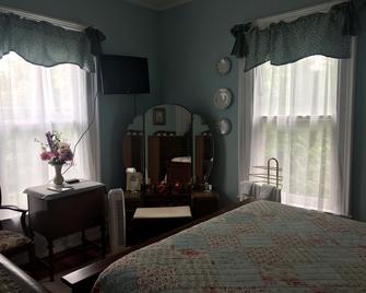 Six Acres Bed & Breakfast - Cincinnati - Phòng ngủ