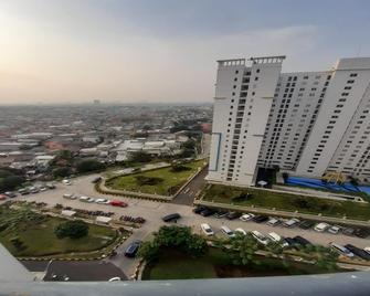Apartment Bassura City By Travelibu - Jakarta - Gebouw