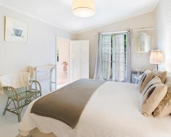 The Red Feather Inn - Launceston