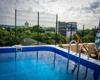 Klassik Hotel - Chişinău - Piscina