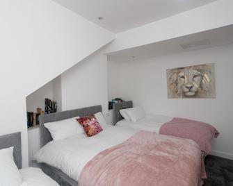 Leeds House - Leeds - Bedroom