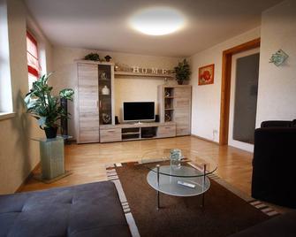 Vacation apartment with 2 separate bedrooms - Dresden - Huiskamer