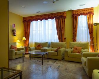 Hotel Castilla - Cáceres - Living room