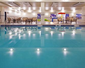 Holiday Inn Express & Suites Sioux Falls Southwest - Sioux Falls - Piscina