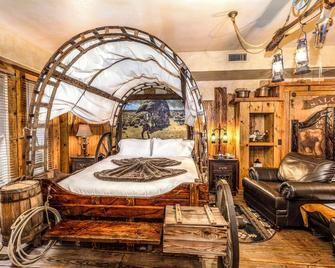 Adobe Grand Villas - Sedona - Schlafzimmer
