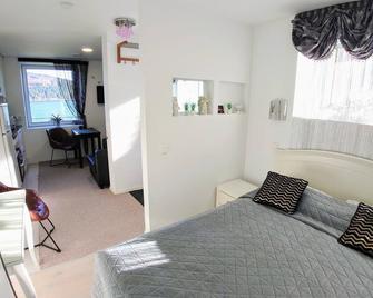 Bergen sunrise Apartment - self check in - Free Parking - Bergen - Bedroom