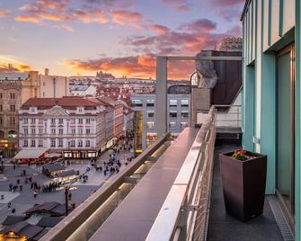 VN3 Terraces Suites by Adrez - Prag - Balkon