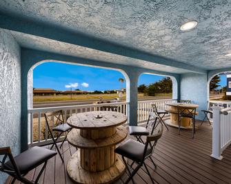 Pacific Coast Roadhouse Hotel - San Simeon - Balkon