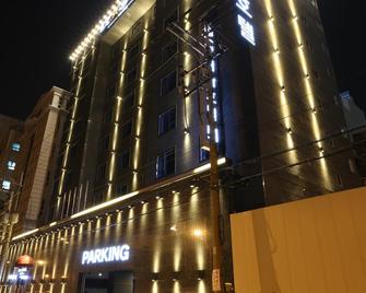 Le Idea Hotel Busan Station - Busan - Building