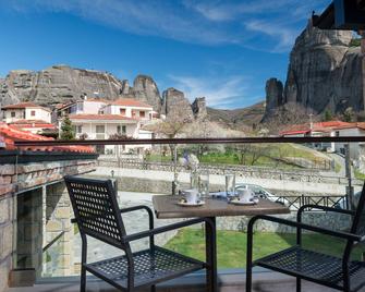 Tsikeli Boutique Hotel Meteora - Adults Friendly - Kalabaka - Balcón