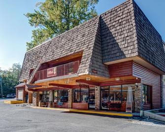 Quality Inn Creekside - Downtown Gatlinburg - Gatlinburg - Edificio