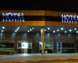 Hotel Tres Bandeiras - Foz de Iguazu - Edificio