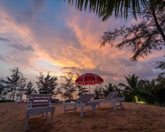 Timber Tide Beach Cottages By Green Concept - Calangute - Patio