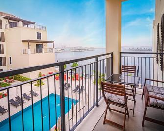 Oskena Vacation Homes - La Mer Jumeriah - Dubái - Balcón
