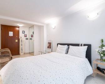 Studio in the city center, Syntagma - Ateny - Sypialnia