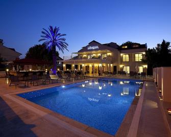 Montana Hotel - Dalyan (Mugla) - Svømmebasseng