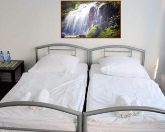 Hotel Wandsbek Hamburg - Hamburgo - Habitación