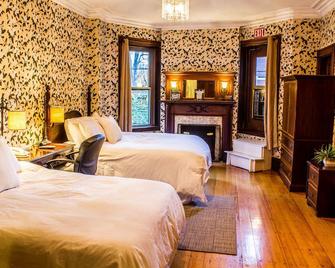 Beacon Inn 1087 - Brookline - Bedroom