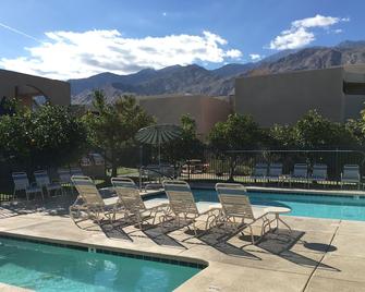 GetAways at Vista Mirage Resort - Palm Springs - Pool