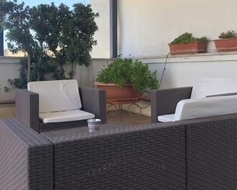 Visa Residence - Bari - Patio