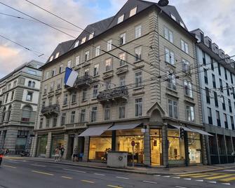 Top City Center Apartments location next to Lion Monument - Lucerne - Building