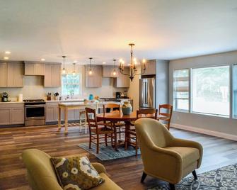 We Connect Co-Living - Minneapolis - Cuisine