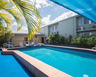 Hampton Villa Motel - Rockhampton - Piscina