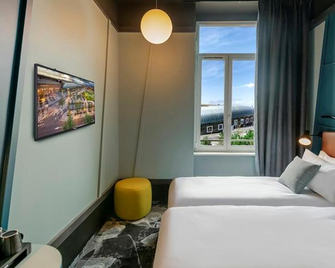 Hotel Nid de Cigognes Strasbourg Centre Gare - Estrasburgo - Habitación