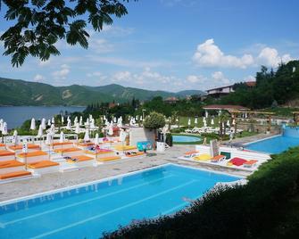 Glavatarski Han - Kardzhali - Piscina