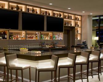 AC Hotel by Marriott Seattle Bellevue/Downtown - Bellevue - Bar