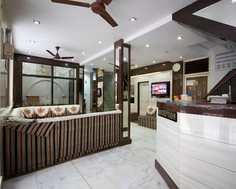 新德里林地豪華酒店 - 新德里 - 新德里 - 櫃檯