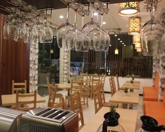 Fontana Hotel Jakarta - Yakarta - Restaurante