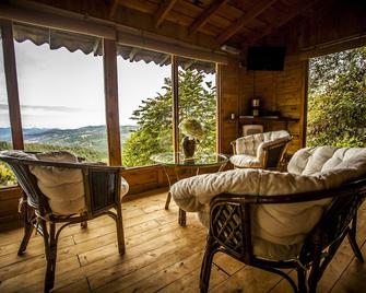 Paraíso Quetzal Lodge - Tres de Junio - Sala de estar