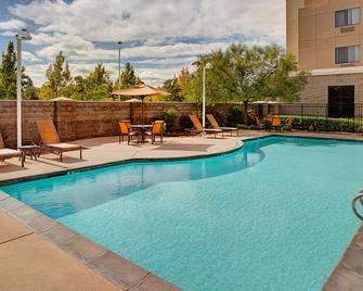 Courtyard by Marriott Sacramento Midtown - Sacramento - Pool